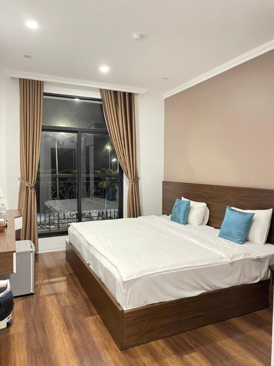 Minh Phong Hotel Ha Long Værelse billede